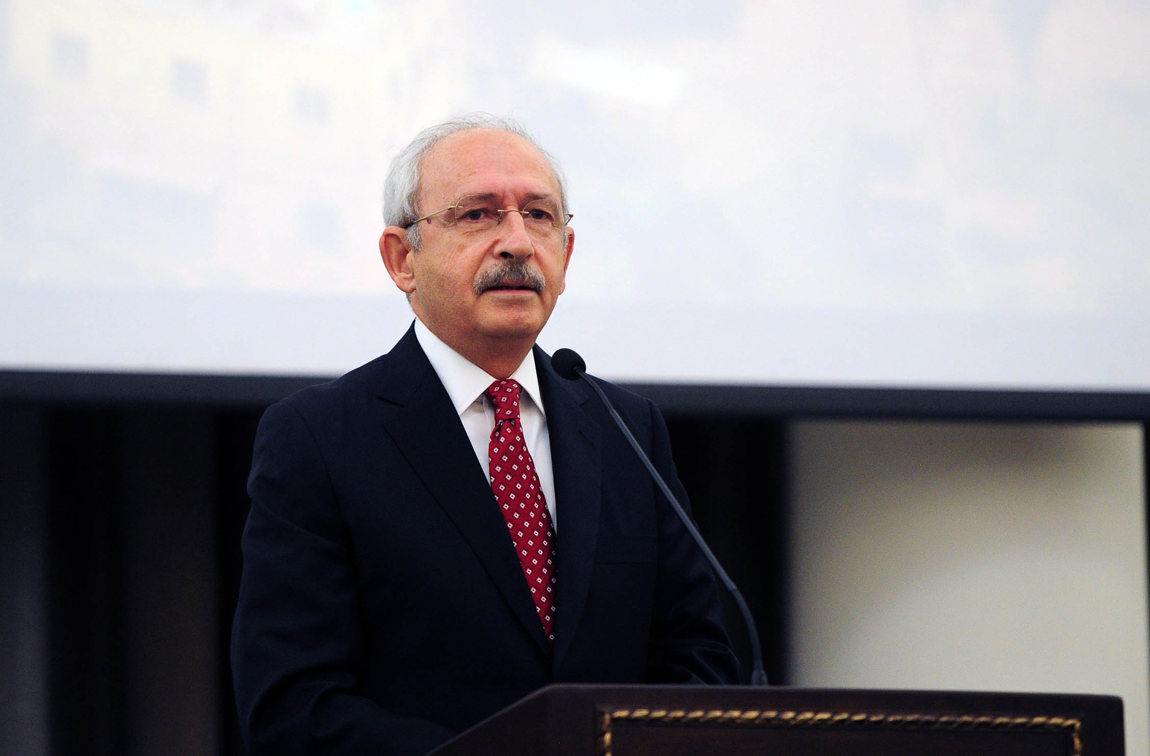 Kemal Kılıçdaroğlu: "PTT'de çok ciddi olaylar oluyor"