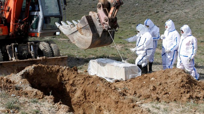 Sağlıkçılardan korkutan açıklama: 20 bini bulacak