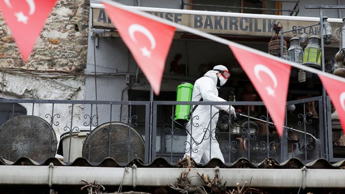 Bulaşıcı hastalıklar alanında en üst düzey yetkili açıkladı: Ne zaman normale döneriz?