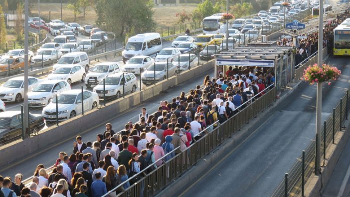 İstanbul Valisi: Kademeli mesai geliyor!