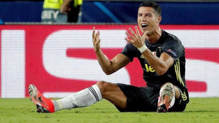 Ronaldo'ya bir maç ceza