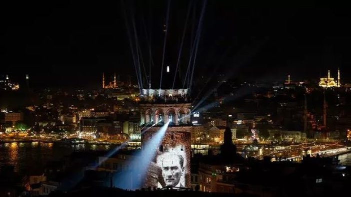 İstanbul'un simgesi Galata Kulesi ziyarete açıldı