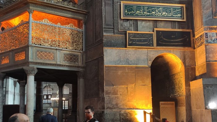 Erdoğan'dan Ayasofya'ya dikkat çeken iki hediye