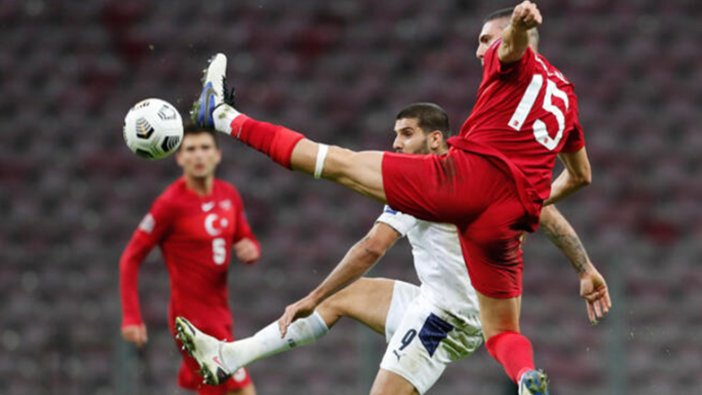 Merih Demiral'dan bomba hareket