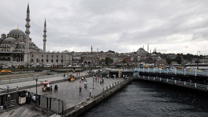 Eminönü'nde denizden ceset çıkartıldı