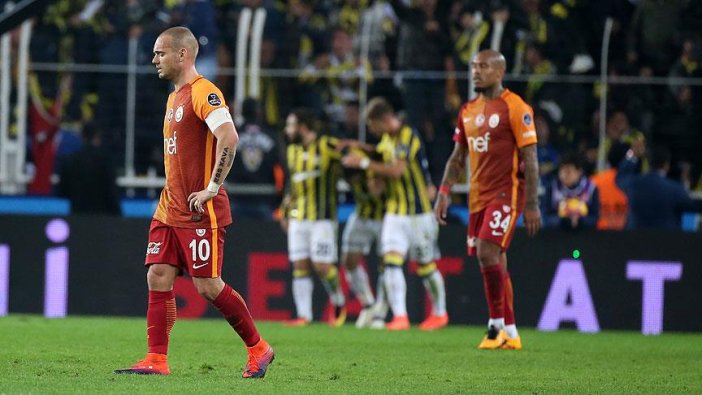 Galatasaray ve Fenerbahçe liderliği unuttu