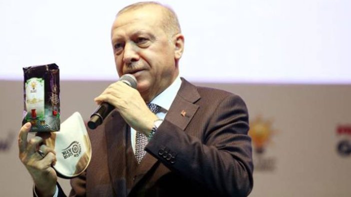 Erdoğan'ın dağıttığı çayda dikkat çeken detay! Bu gerçeği görenlerin keyfi kaçtı