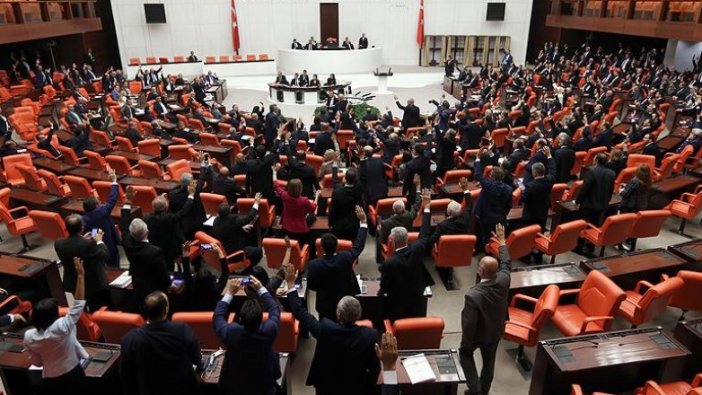 Meclis sağlık düzenlemeleri ve bütçe için mesai yapacak