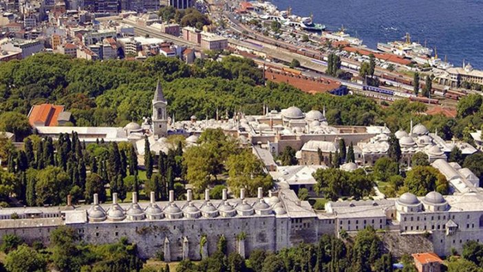 CHP'li Gamze Akkuş İlgezdi: Topkapı Sarayı'ndaki ağaçlar kesiliyor