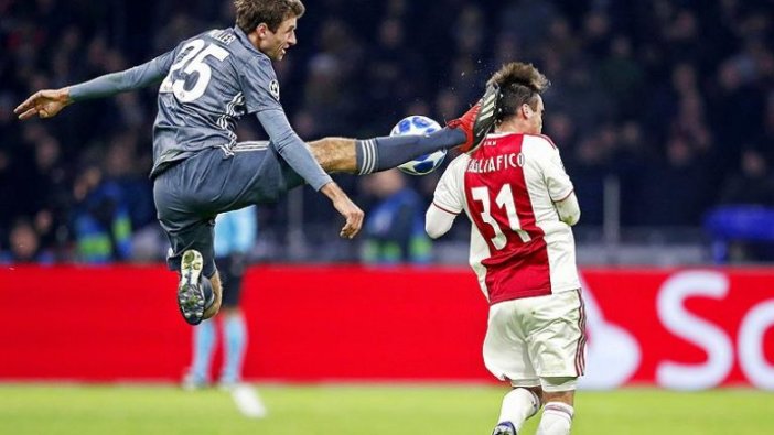 Bayern Münihli Müller'den Ajaxlı Tagliafico'ya özür