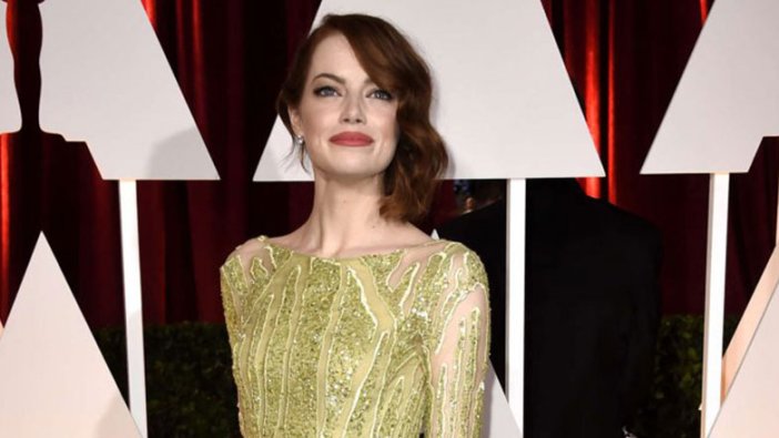 Emma Stone Lübnanlılar için elbisesini satıyor