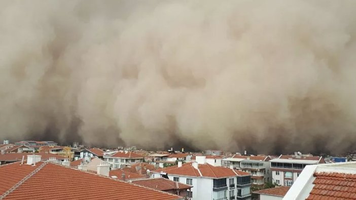 Prof. Dr. Ahmet Cemal Saydam uyarmıştı... Bodrum'da hava birden karardı, çamur yağdı