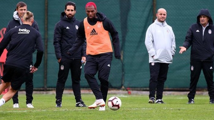 Beşiktaş'ta Ryan Babel antrenmana çıktı