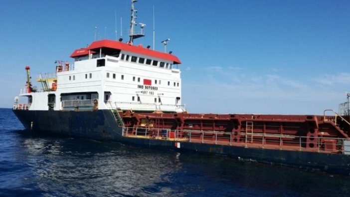 İtalya'da Türk gemisi karaya oturdu