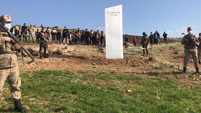 Şanlıurfa Göbeklitepe'de araziye yerleştirilen bir metal blok bulundu!