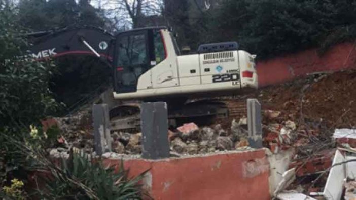 Zonguldak'ta faciadan dönüldü! Rayların altı...