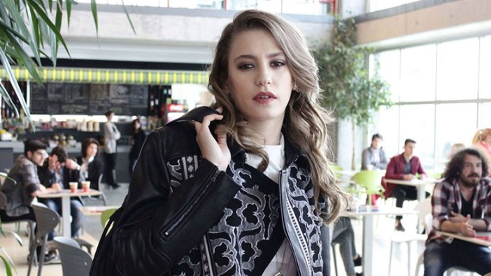 Serenay Sarıkaya'dan Maldivler'de tatil pozları