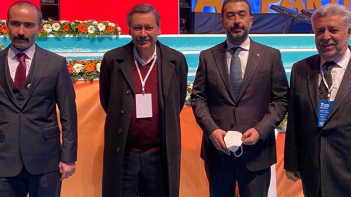 AKP içinde olay yaratan fotoğrafta MHP'li isim de var! Melih Gökçek'e zorla sildirdiler