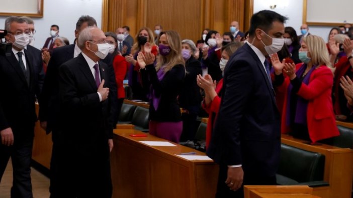 CHP lideri Kemal Kılıçdaroğlu parti genel merkezi önüne gelen emeklilere ne sözü verdi