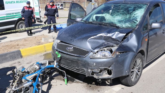 Otomobille motosiklet çarpıştı: 2 kişi yaşamını yitirdi