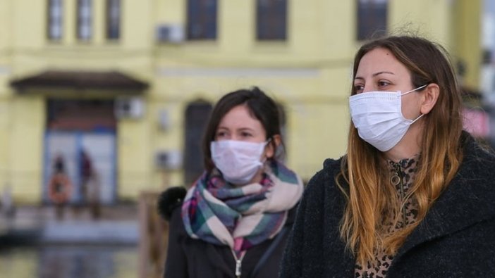 Dr. Sibel Yavaş, koruyucu maskelerin en fazla 3-4 saat kullanıldıktan sonra...