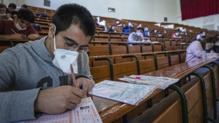 ÖSYM köşeyi döndü! 1 yılda öğrencilerden kazandığı para dudak uçuklattı