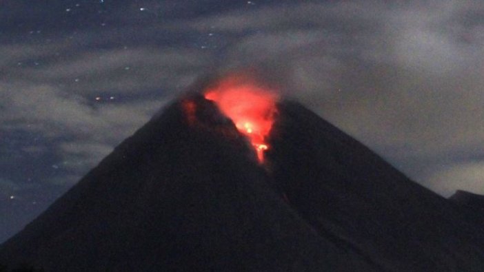 Merapi Yanardağı'nda turuncu alarm