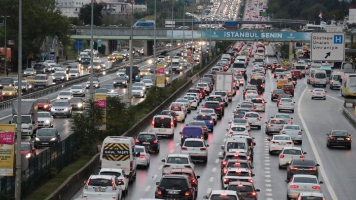 İstanbul'da kısıtlama sonrası trafik yoğunluğu