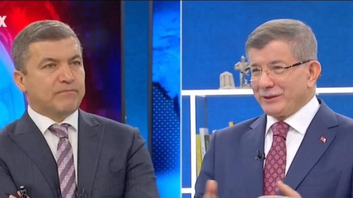 Ahmet Davutoğlu'ndan Bakan Koca'ya teravih namazı tepkisi 