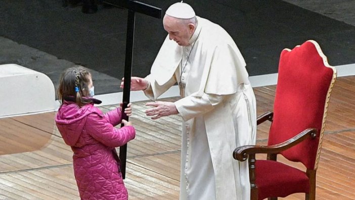 Papa'nın Paskalya mesajı: Pandemi döneminde çatışmak ve silahlanmak skandaldır