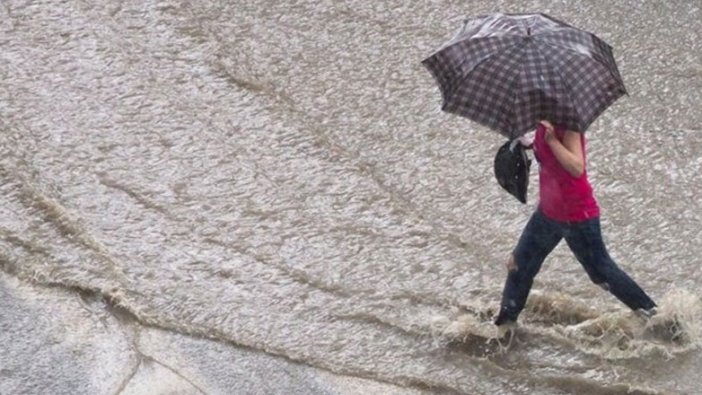 Meteoroloji bölge bölge uyardı! Kuvvetli sağanak ve fırtına geliyor