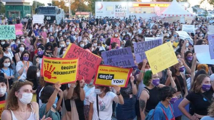 19 yaşındaki kadın sevgilisi tarafından bıçaklanarak öldürüldü