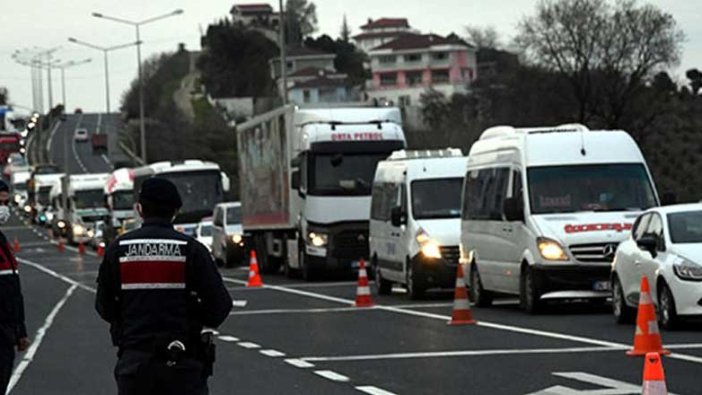 Tekirdağ'da denetimlerde araç kuyrukları oluştu