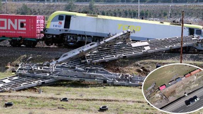 Korku dolu anlar! Adana'da tren kazasının anı anbean kaydedildi