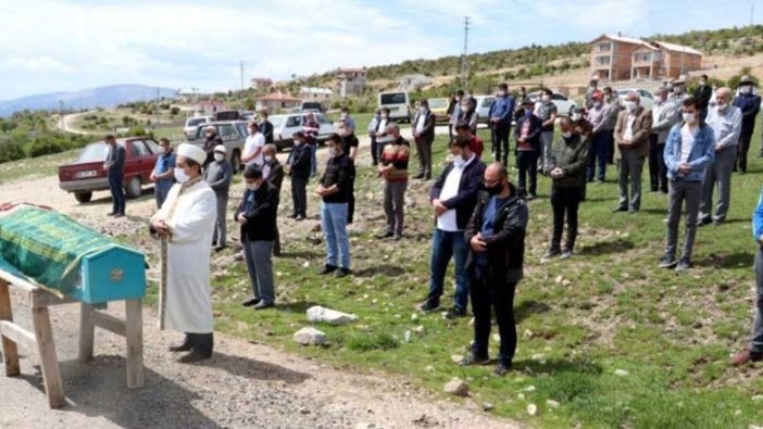 Vakalar Erzincan'da da patladı! Camide cenaze namazı yasaklandı