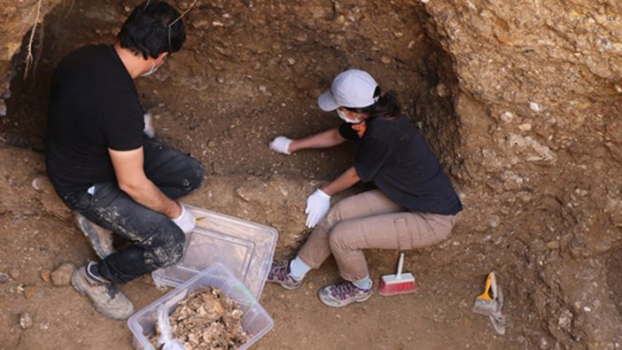 Adıyaman'da kaya mezar bulundu