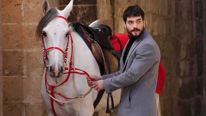 Hercai'de başrol oynayan Akın Akınözü hakkında şaşırtacak itiraf!