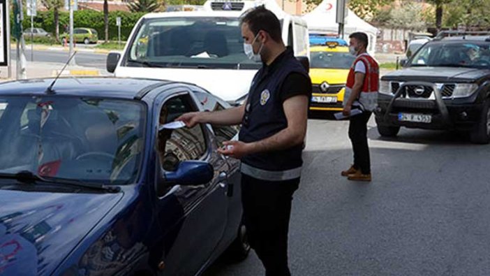 Tam kapanmada 2 milyon 52 bin kişiye çalışma izni verildi