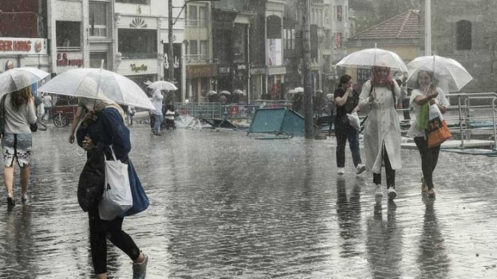 Meteoroloji il il uyardı: O bölgelere kuvvetli sağanak geliyor!