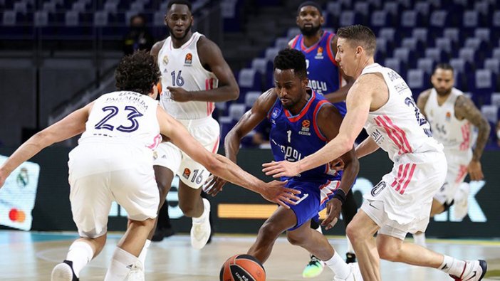 Anadolu Efes, Final Four'a çıktı