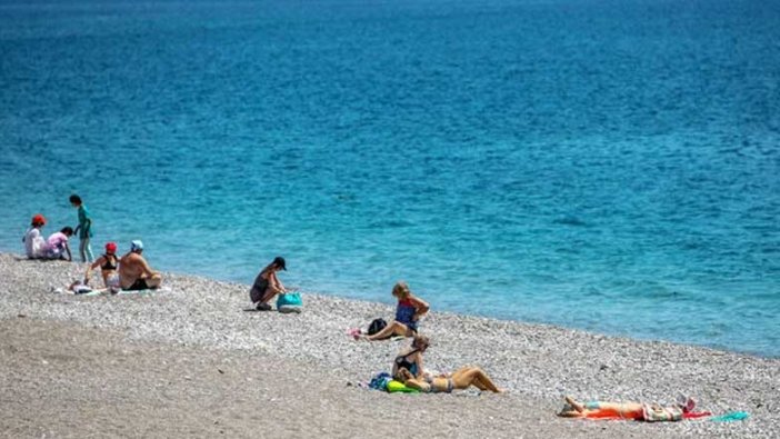 Sahiller, Ramazan Bayramı arifesinde turistlere kaldı