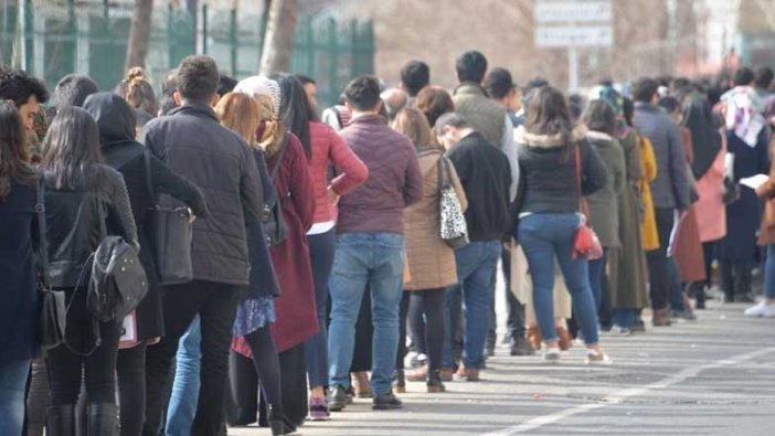 Yılın ilk çeyreğinde işsiz sayısı kaç milyona yükseldi? Gençlerin hali içler acısı