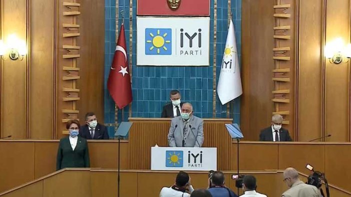 Akşener'in kürsüye çıkarttığı esnaftan Erdoğan'a helallik çıkışı: 53 yılda birikimim gitti sana ne helalliği vereceğim