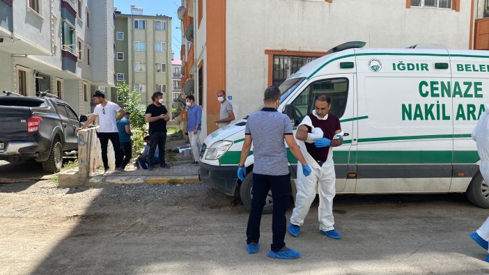 Iğdır'da bodrumda özel bölmede bir sandık içinde kadın cesedi bulundu