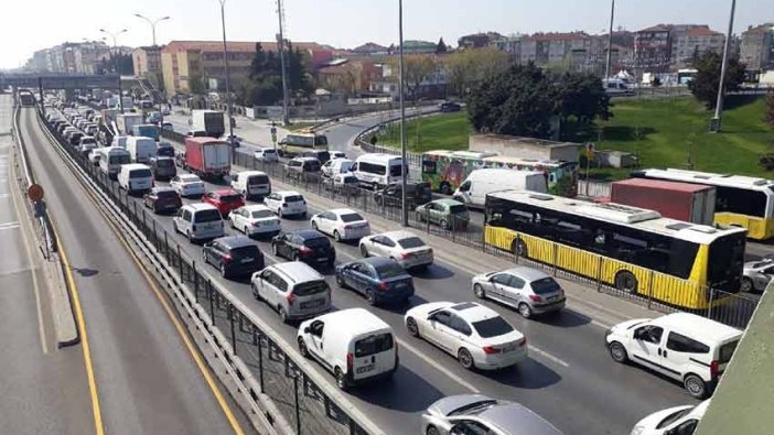 Yine zam geldi... Milyonlarca araç sahibine kötü haber