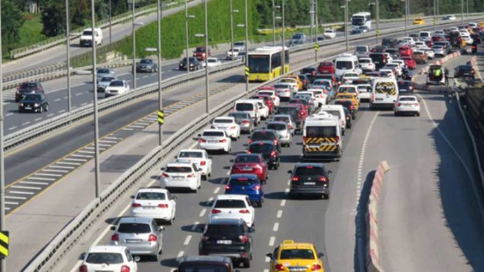 15 Temmuz Şehitler Köprüsü girişinde trafik yoğunluğu