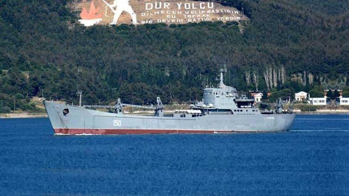 Rus savaş gemileri Çanakkale Boğazı'ndan geçti!