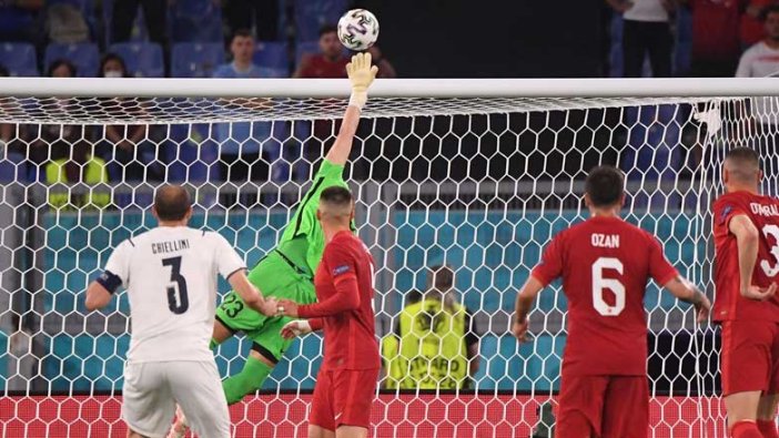 EURO 2021 İtalya- Türkiye maçı 3-0 bitti