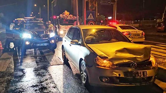 Jandarma ekip otosu otomobille çarpıştı: 2'si uzman çavuş 8 yaralı