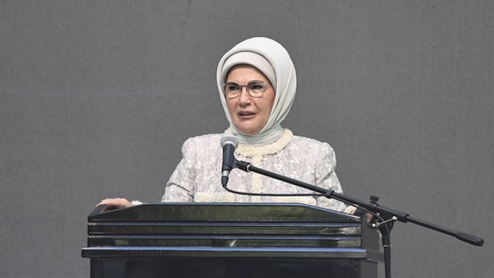 Emine Erdoğan: Gelin, hep birlikte basit önlemler alalım; alışverişe çıkmadan önce alınacaklar listesi hazırlayalım, porsiyonlarımızı küçültelim